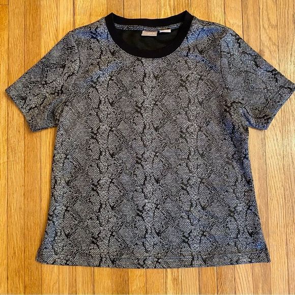 CHICO'S - SNAKEPRINT TEE - SIZE 0P - Picture 1 of 6